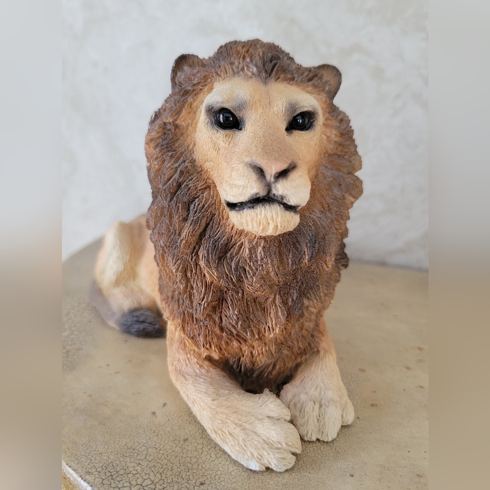 Vintage United Design Stone Critters SC-047 Lion King of The Jungle See Details